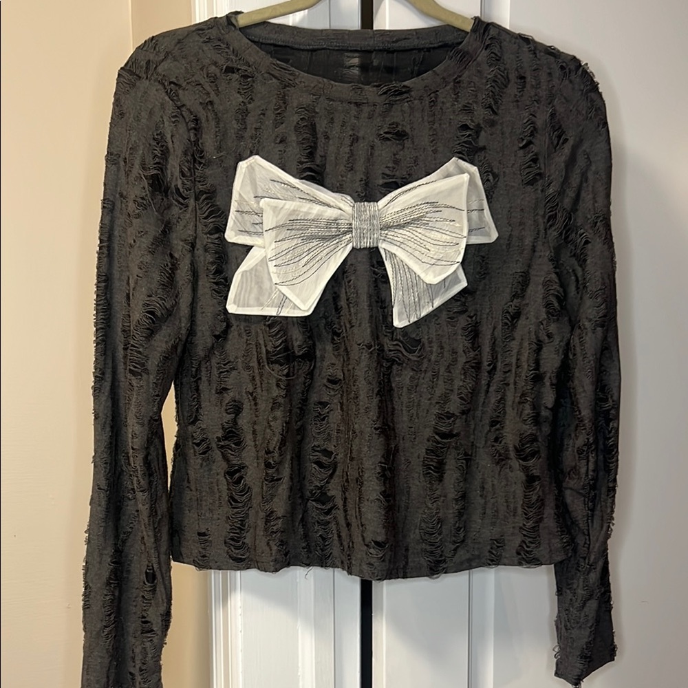 Distressed bowknot knitter shirt
